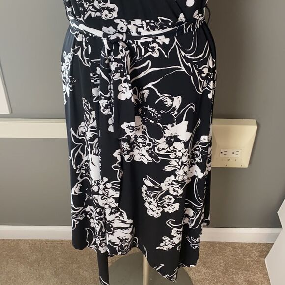 INC dress  - Picture 5 of 10